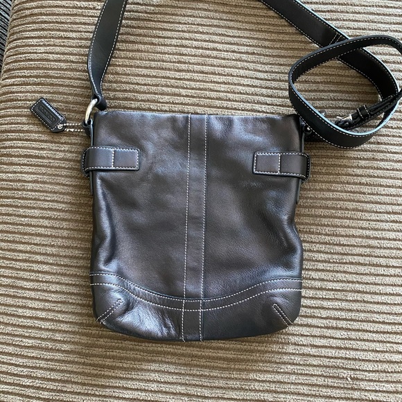 Vintage Coach Crossbody Bag - Picture 2 of 5